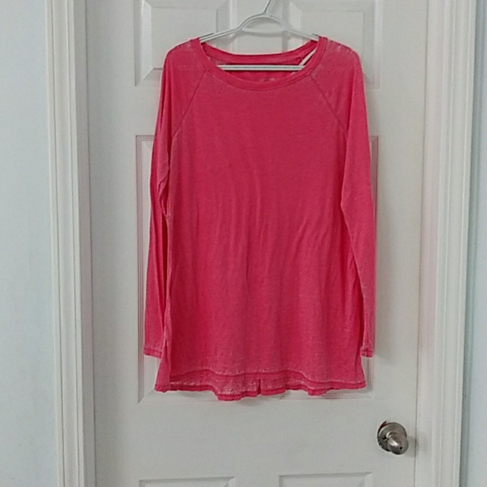 🌻Womens burnout pink shirt w/ long sleeves.